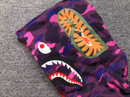 bape-color-camo-separate-shark-full-zip-hoodie-red-purple-3-Drip Store Argentina