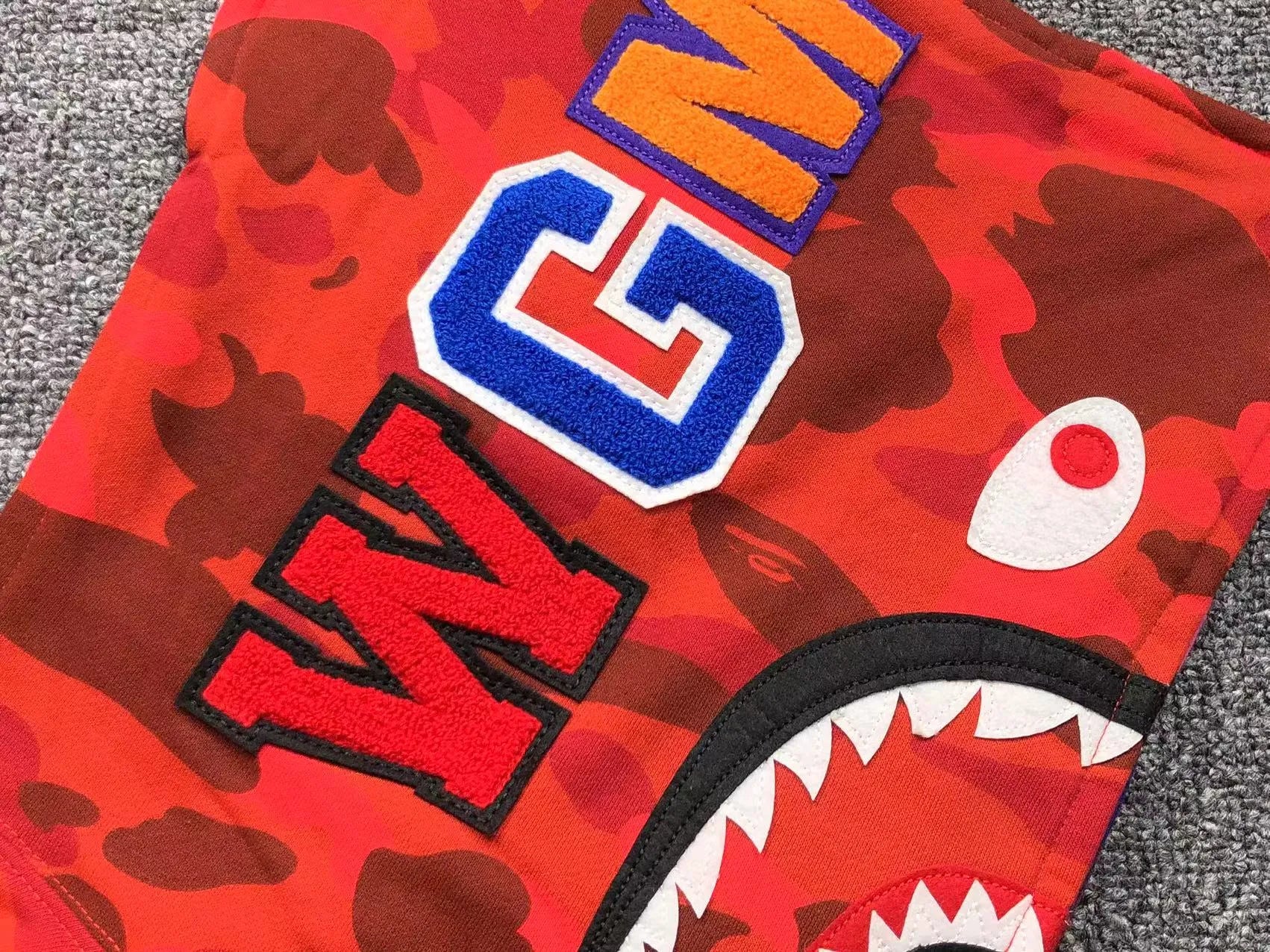 bape-color-camo-separate-shark-full-zip-hoodie-red-purple-8-Drip Store Argentina