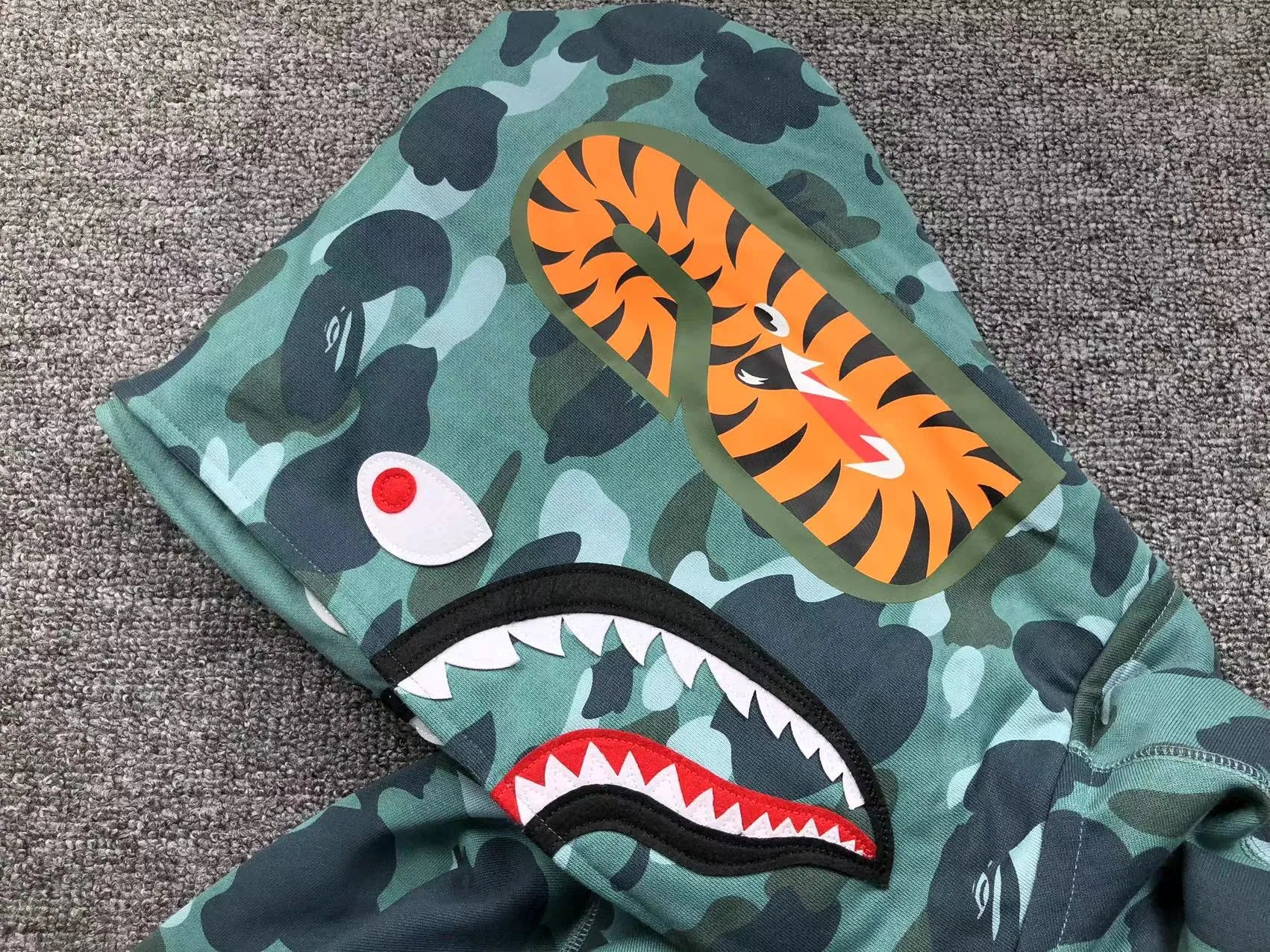 BAPE COLOR CAMO SHARK WIDE FULL ZIP DOUBLE HOODIE GREEN-Drip Store Argentina