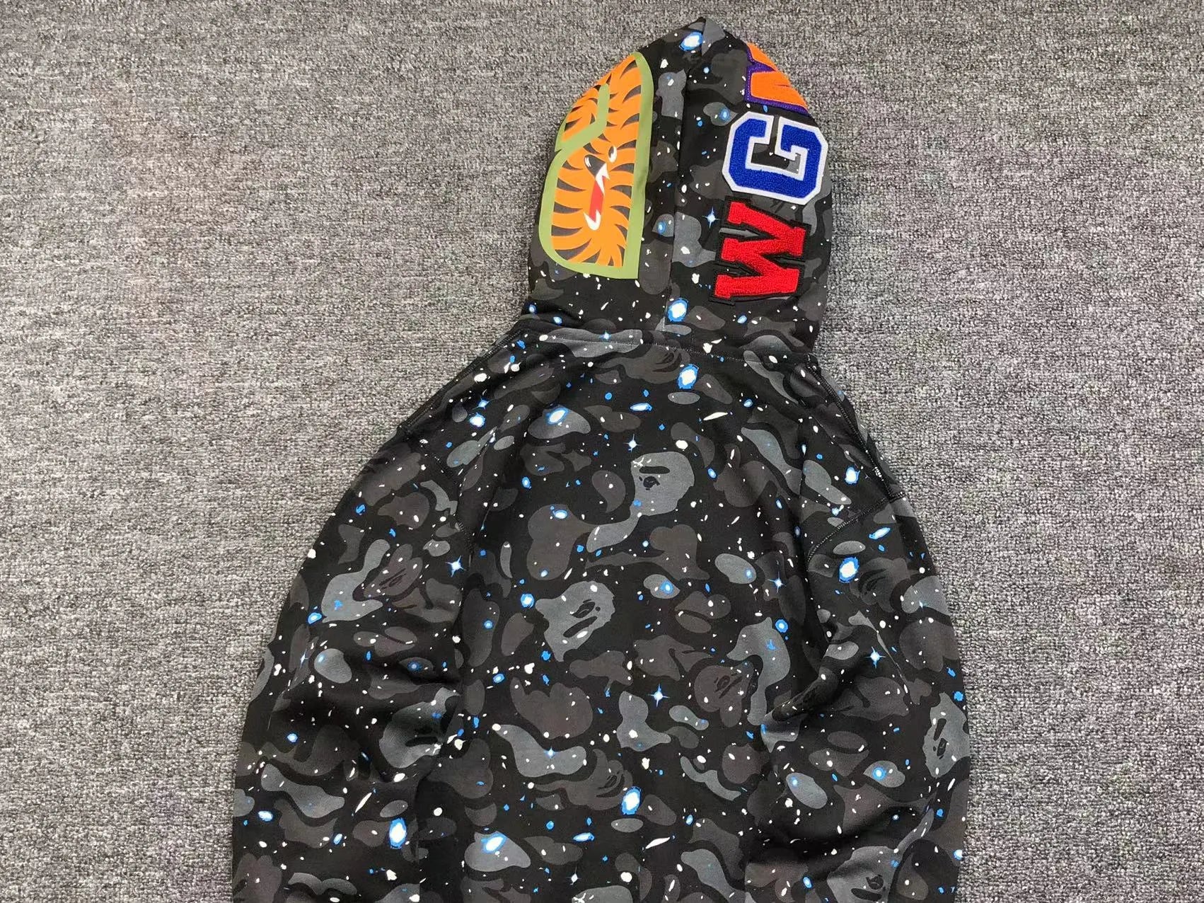 bape-space-camo-shark-full-zip-double-hoodie-black-4-Drip Store Argentina