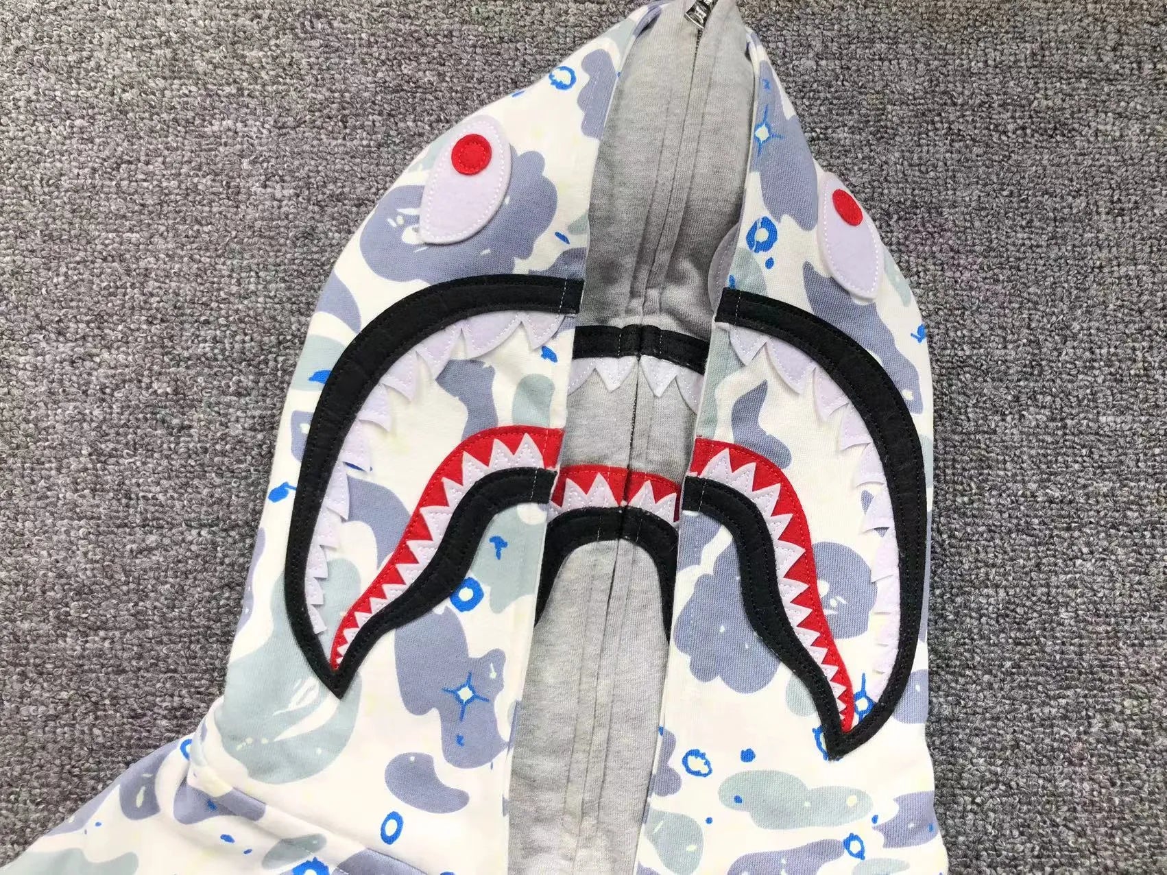 BAPE SPACE CAMO SHARK FULL ZIP DOUBLE HOODIE WHITE-Drip Store Argentina