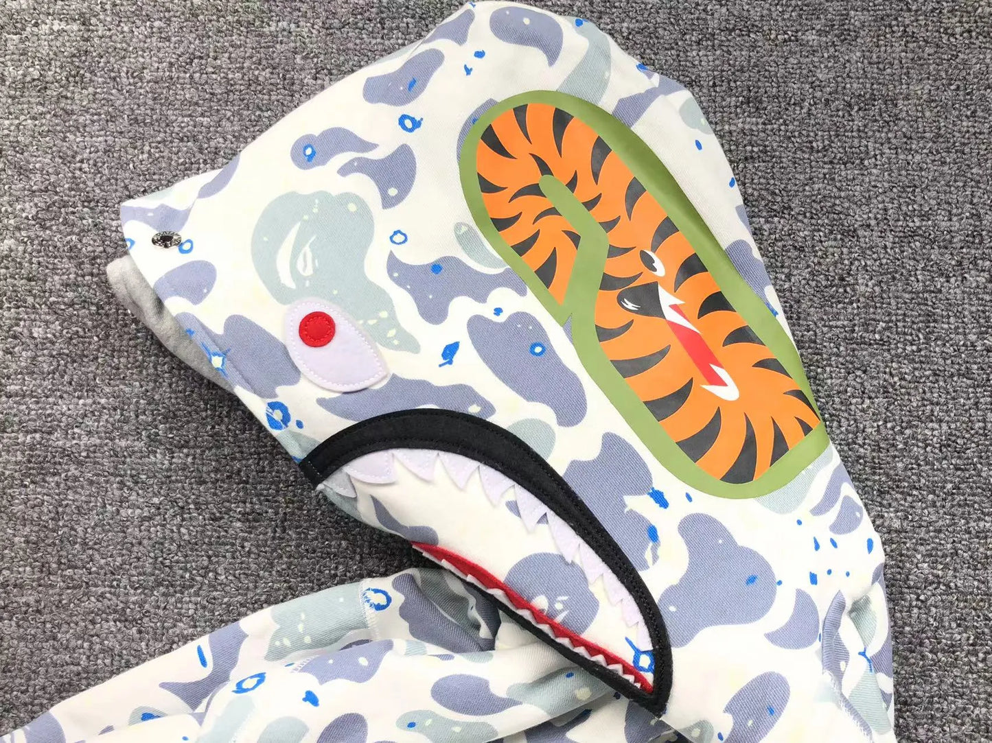 BAPE SPACE CAMO SHARK FULL ZIP DOUBLE HOODIE WHITE-Drip Store Argentina