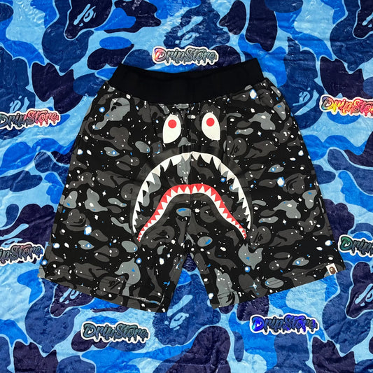 BAPE SPACE CAMO SHARK SWEAT SHORTS (SS21)-Drip Store Argentina