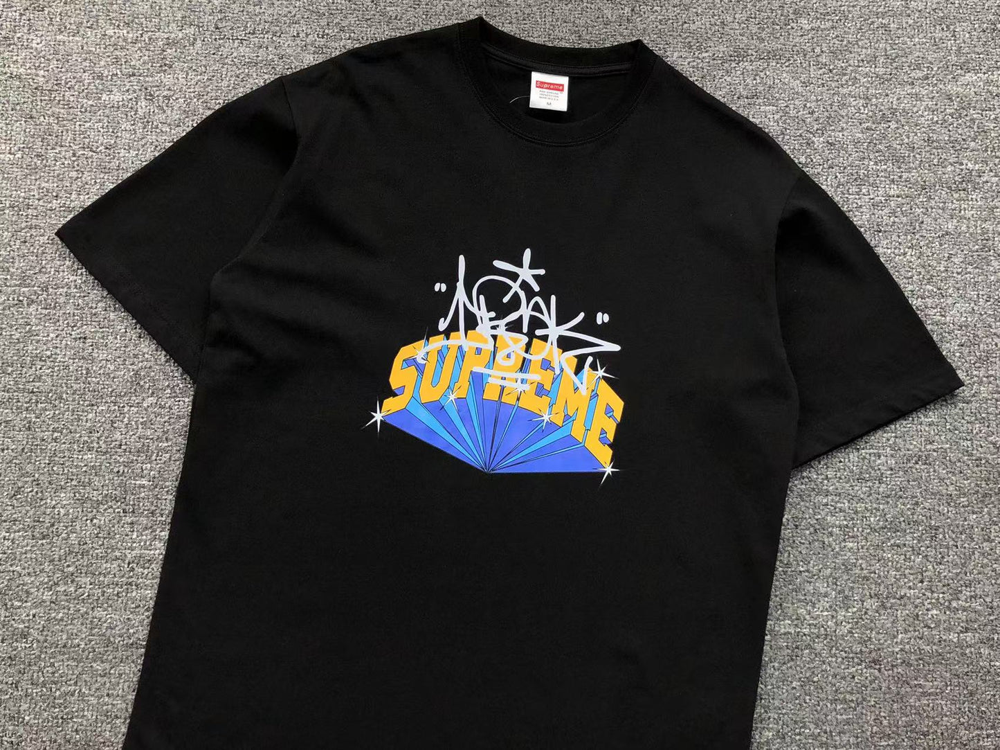 SUPREME IRAK ARC TEE BLACK