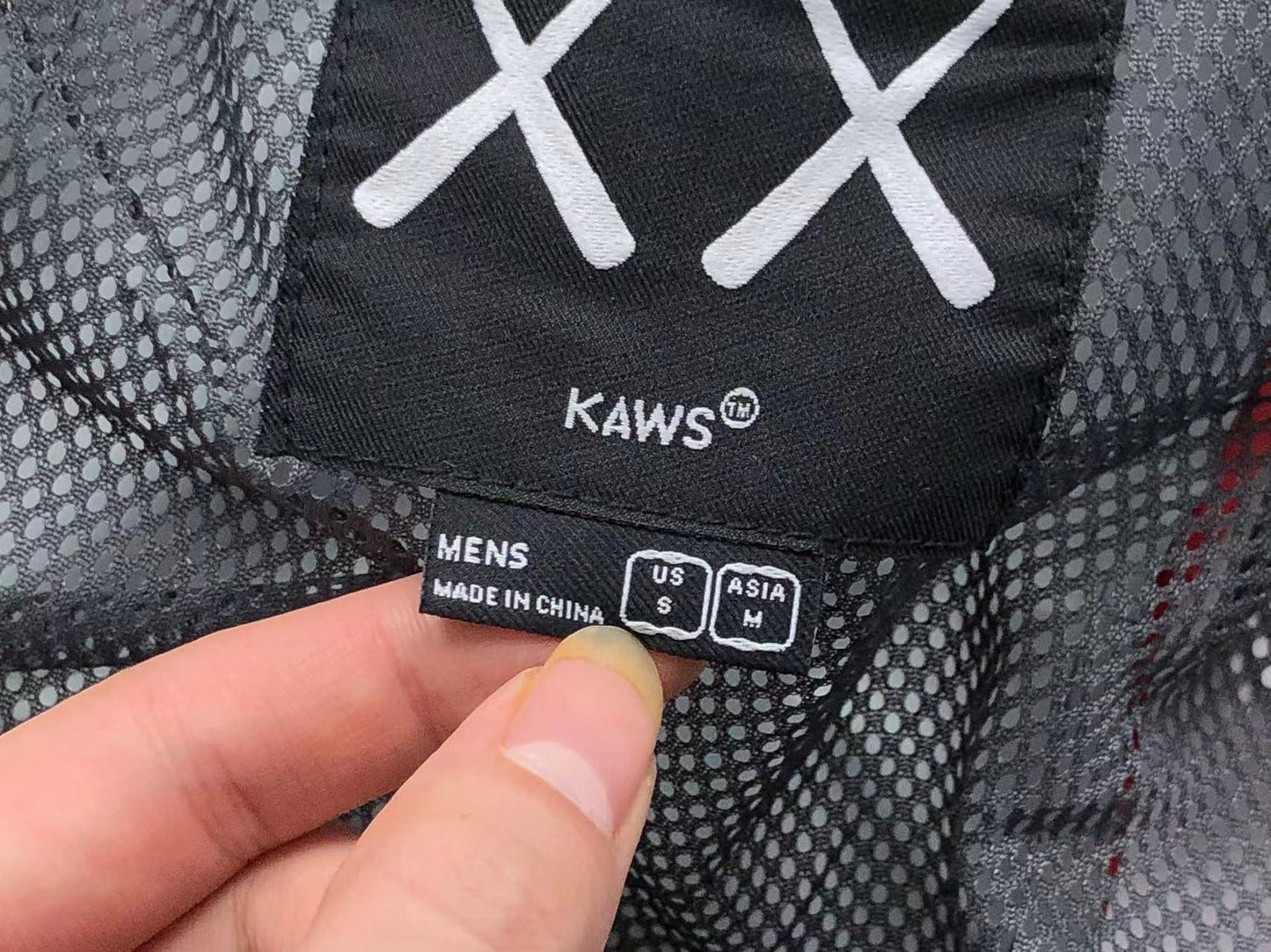 KAWS X THE NORTH FACE RETRO 1986 MOUNTAIN JACKET BALSAM GREEN 86