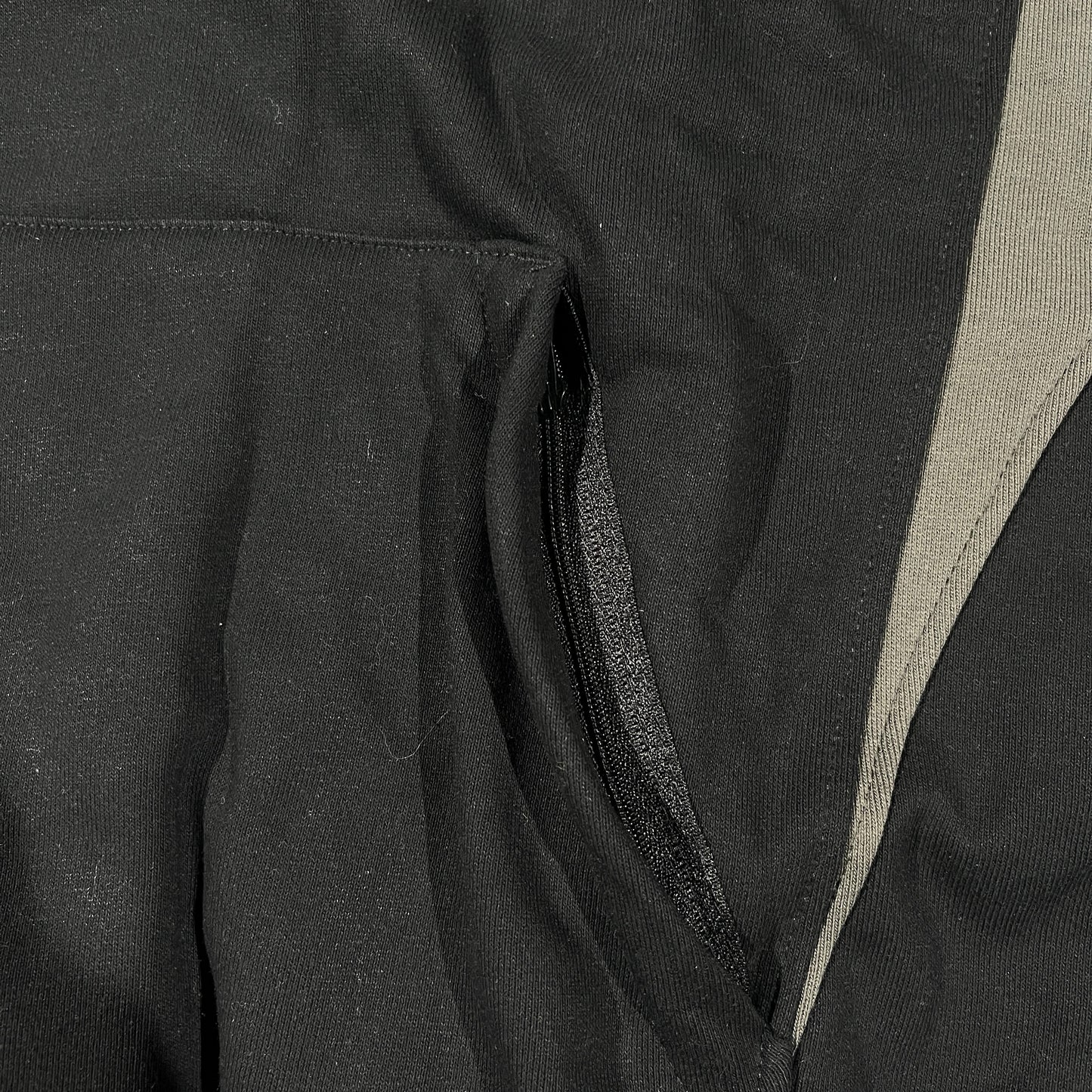 Buzo Supreme Division Negro S-L