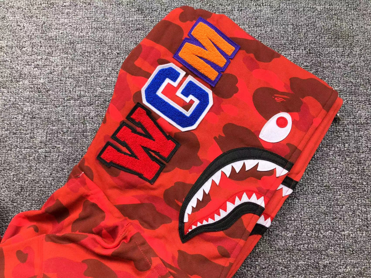 BAPE COLOR CAMO SHARK WIDE FULL ZIP DOUBLE HOODIE RED