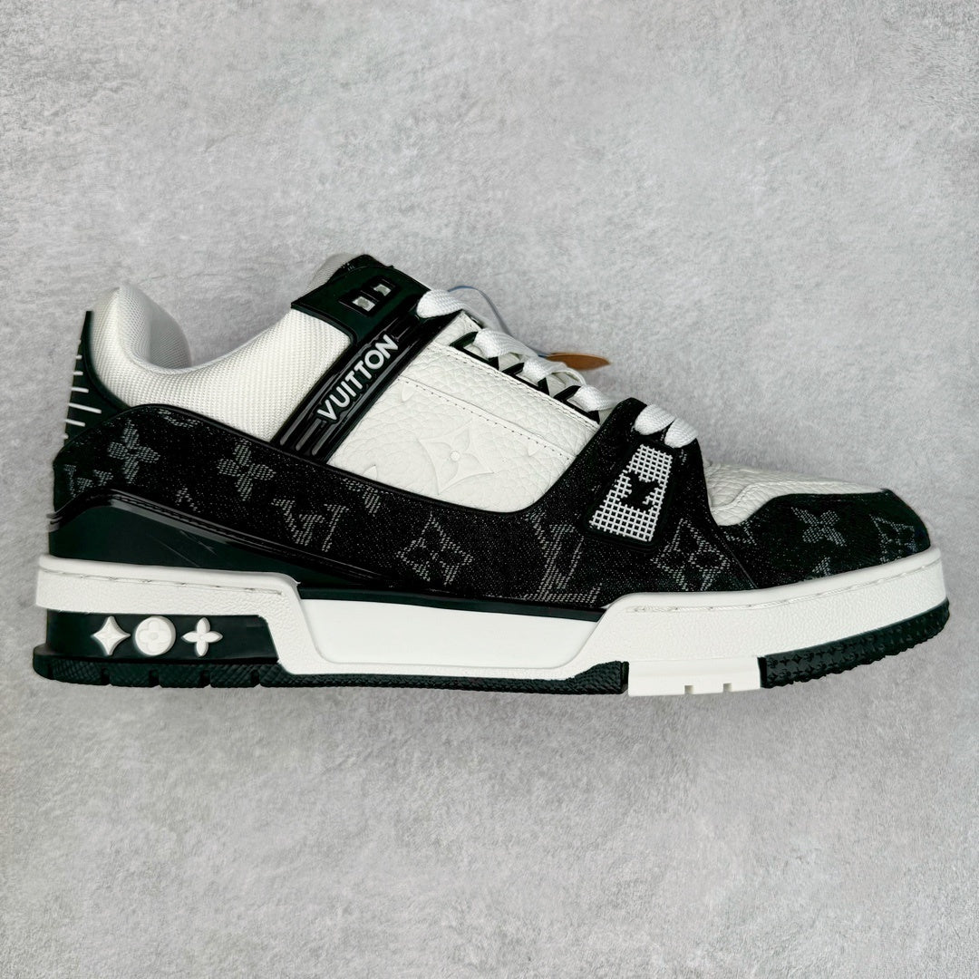 Louis Vuitton Trainer Sneaker Black