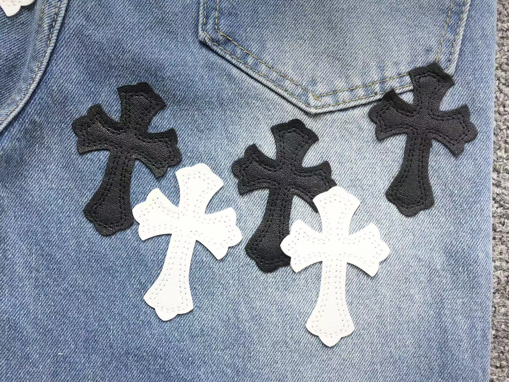 chrome-hearts-cross-patch-jeans-blue-washed-8_5dbf10e7-Drip Store Argentina
