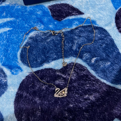 Collar Swarovski Swan Plateado