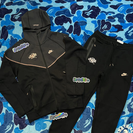 Conjunto Nike X Syna World Tech L