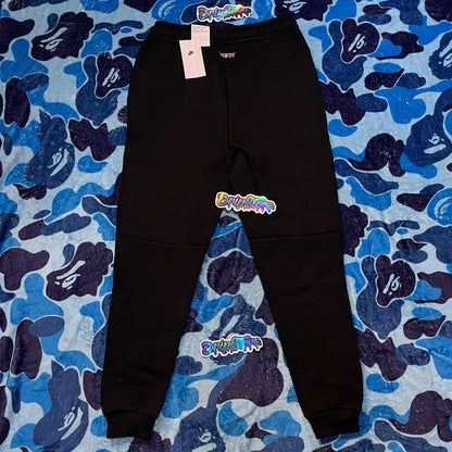 Conjunto Nike X Syna World Tech M