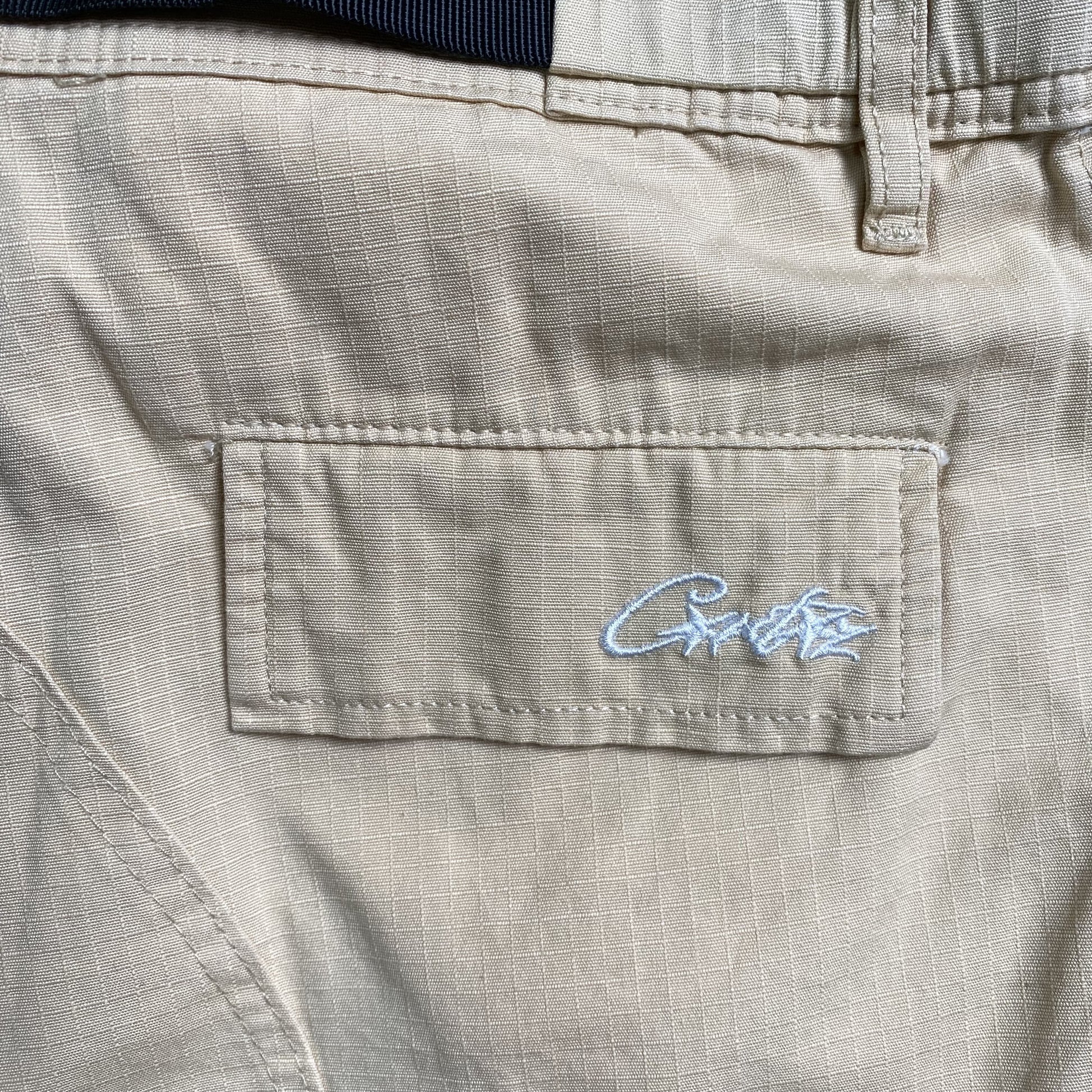 corteiz-alcatraz-cargo-shorts-beige-6-Drip Store Argentina