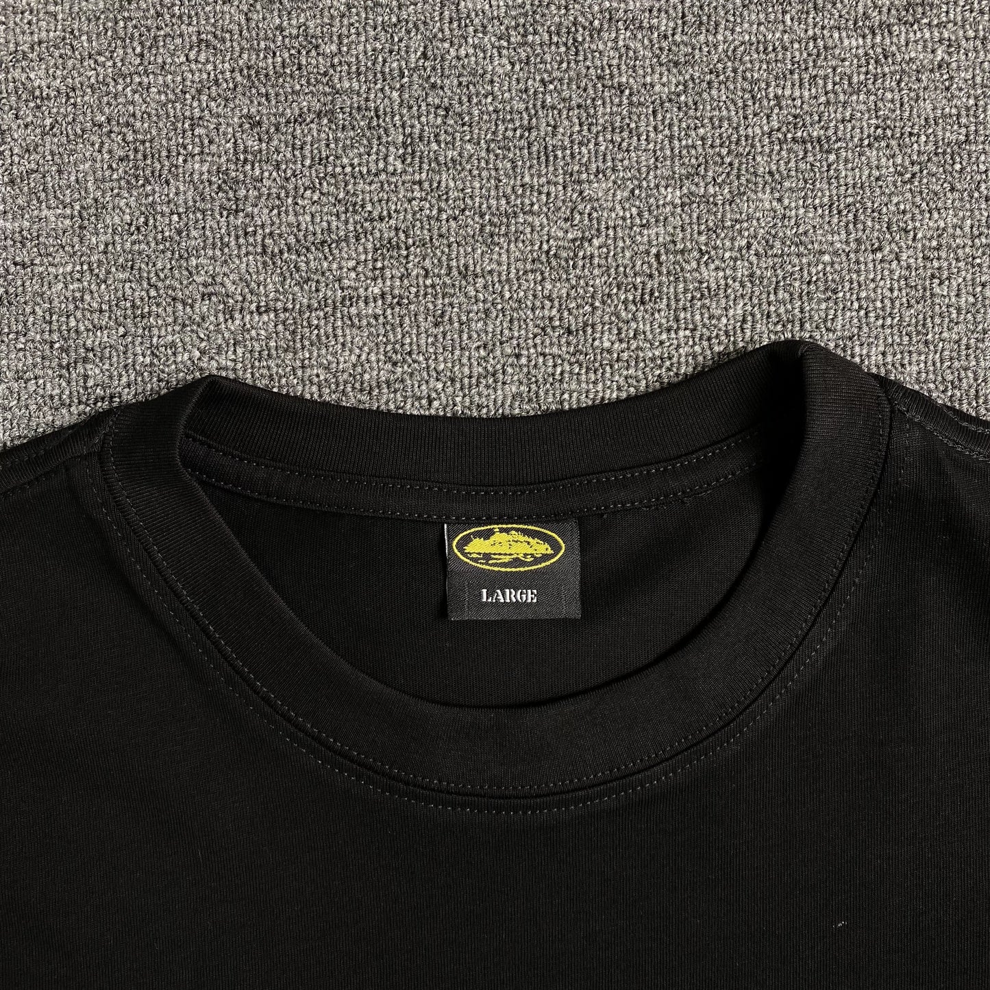 corteiz-alcatraz-rules-the-world-tee-black-4-Drip Store Argentina