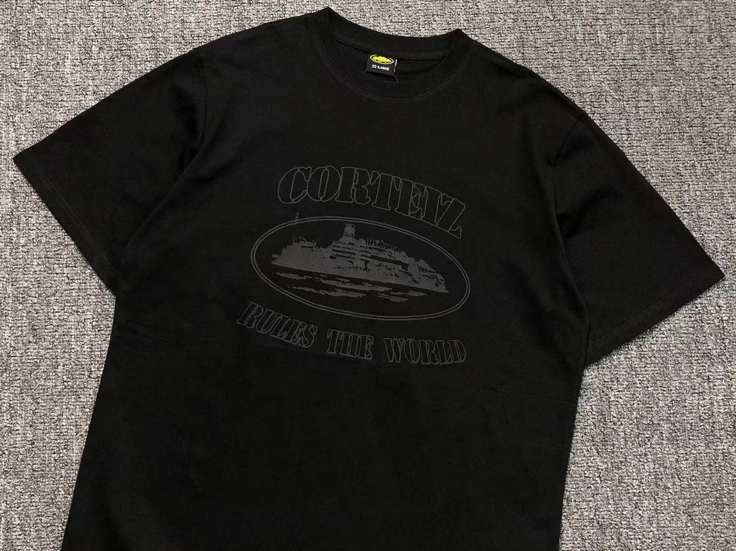 corteiz-alcatraz-rules-the-world-tee-black-3_d1ea594e-Drip Store Argentina