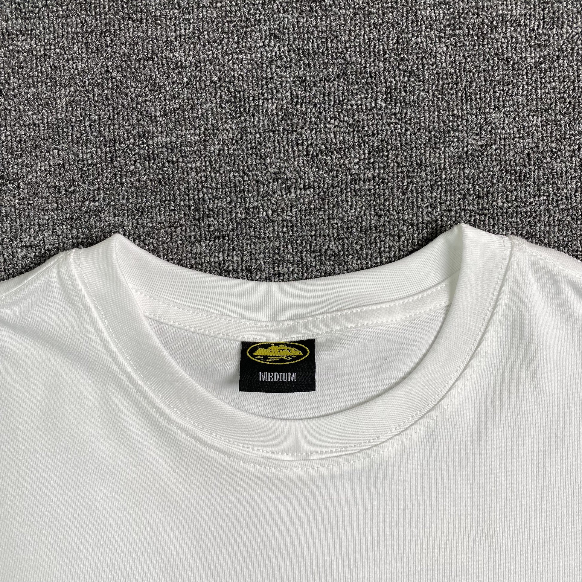 corteiz-alcatraz-rules-the-world-tee-white-3_5e7d52a5-Drip Store Argentina