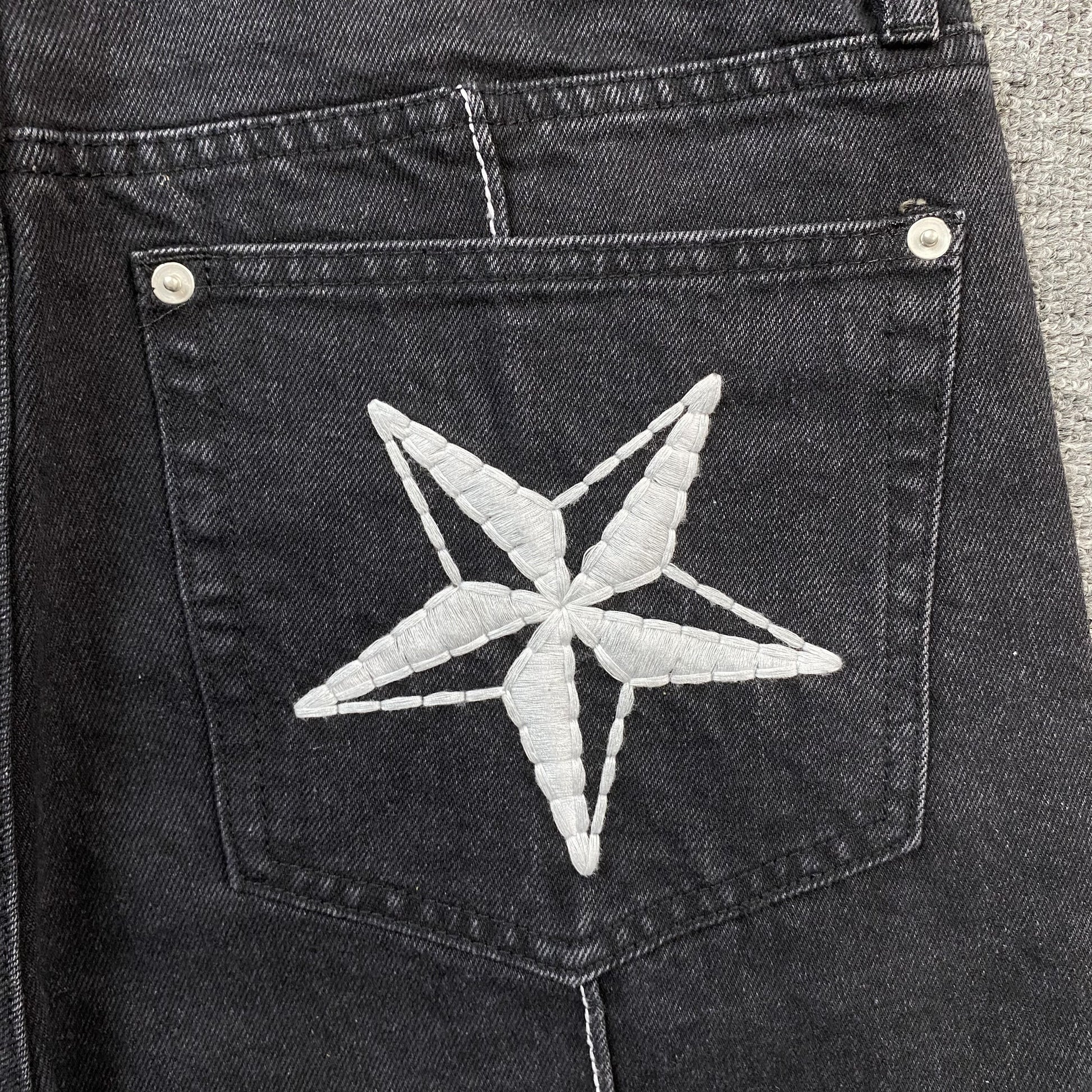 corteiz-c-star-denim-shorts-black-4-Drip Store Argentina