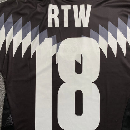 corteiz-club-rtw-football-jersey-black-3-Drip Store Argentina