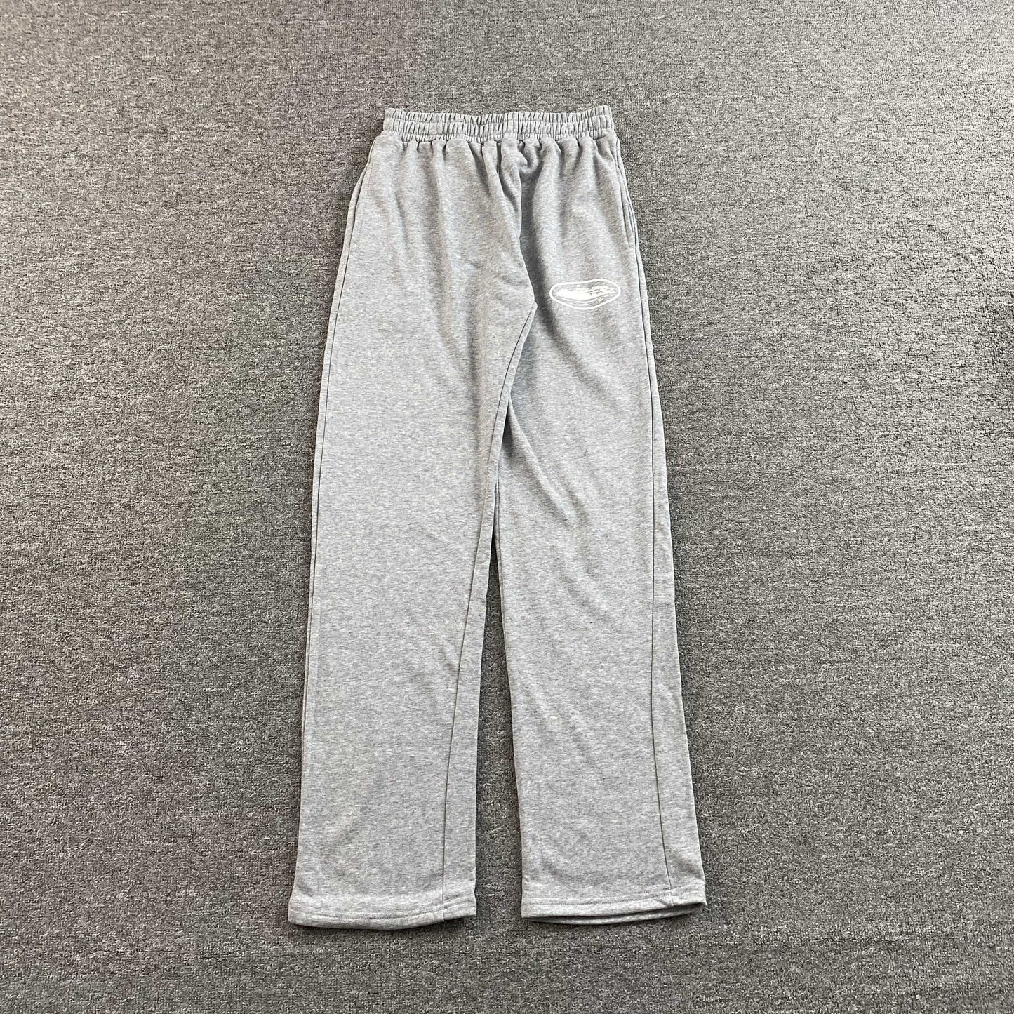 Corteiz Island Puff Print Open Hem Pants Grey