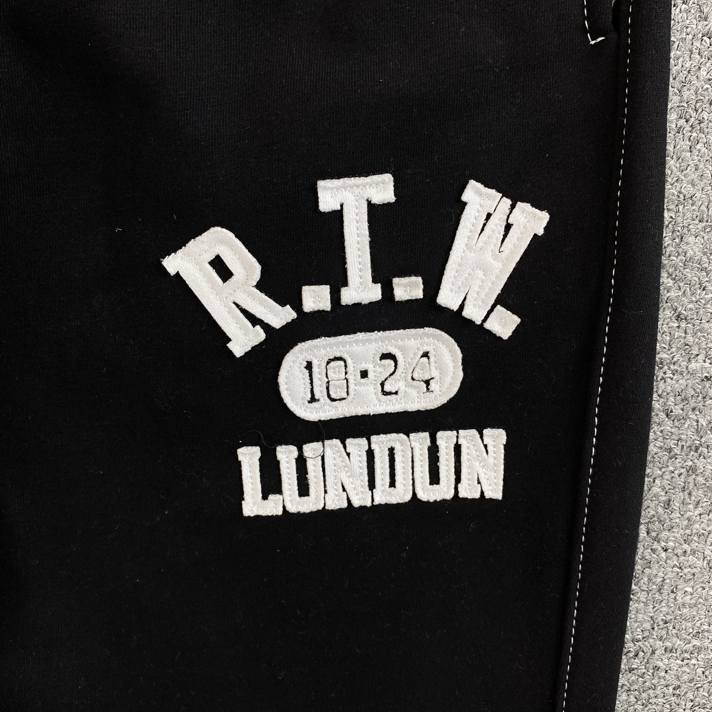Corteiz RTW College Sweatpant Black