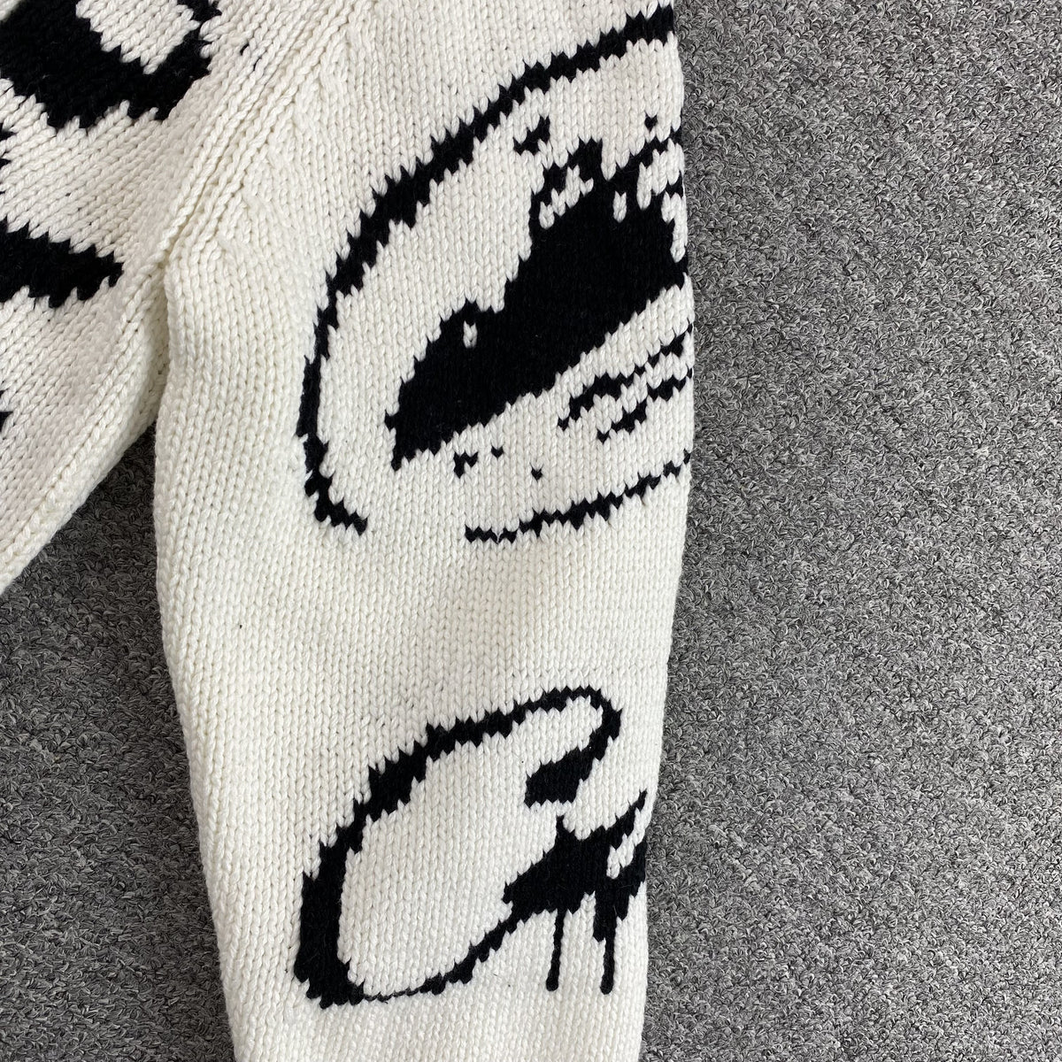 Corteiz VVS Jacquard Knit Zip White – Drip Store Argentina
