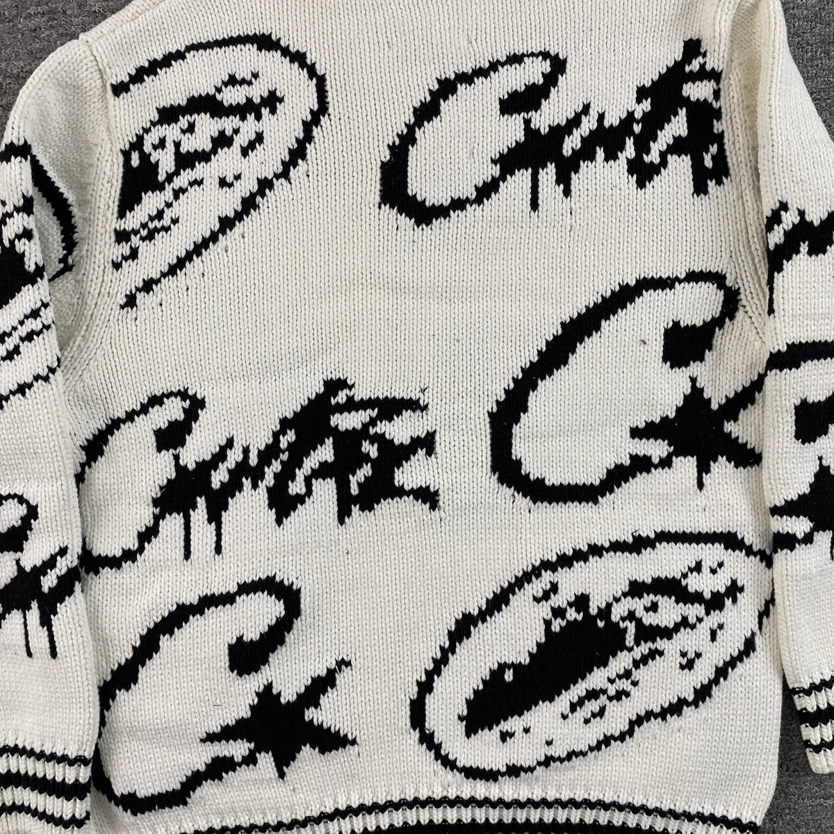 Corteiz VVS Jacquard Knit Zip White – Drip Store Argentina