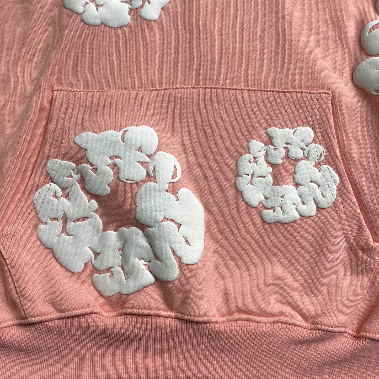 denim-tears-the-cotton-wreath-hoodie-pink-3-Drip Store Argentina