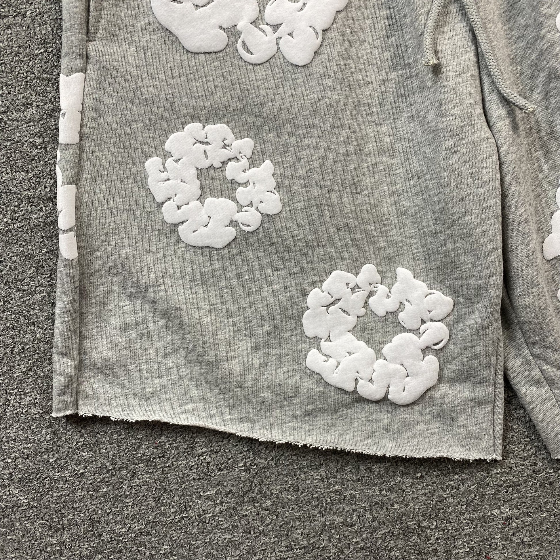 Denim Tears The Cotton Wreath Shorts Grey-Drip Store Argentina