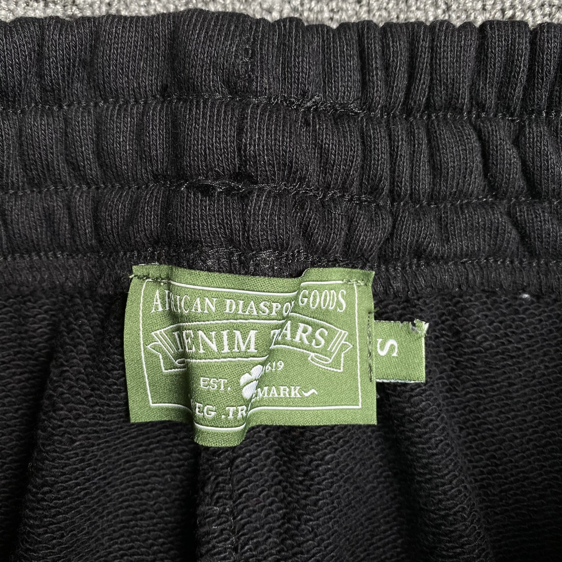 DENIM TEARS THE COTTON WREATH SWEATPANTS BLACK-Drip Store Argentina