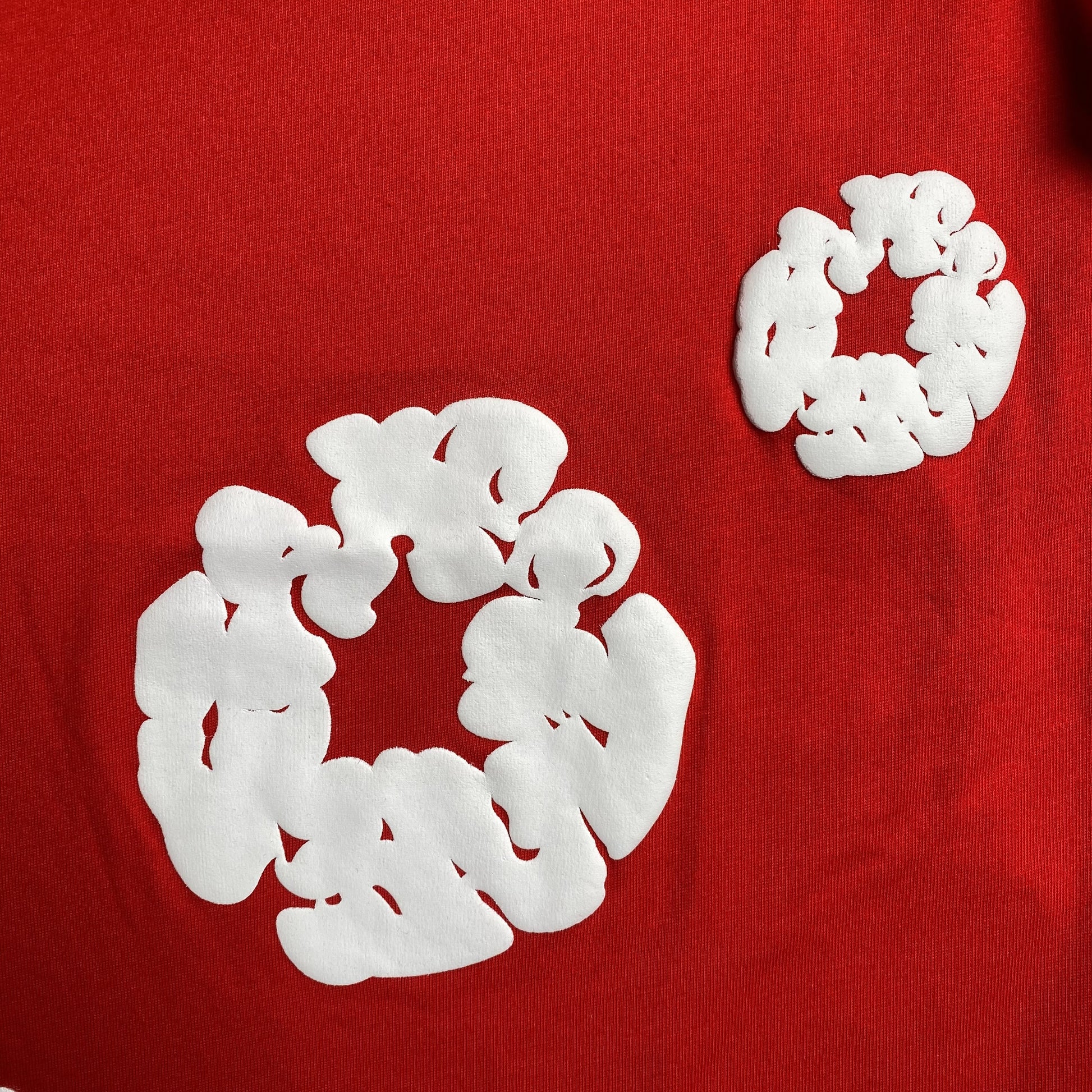 denim-tears-the-cotton-wreath-tee-red-3-Drip Store Argentina