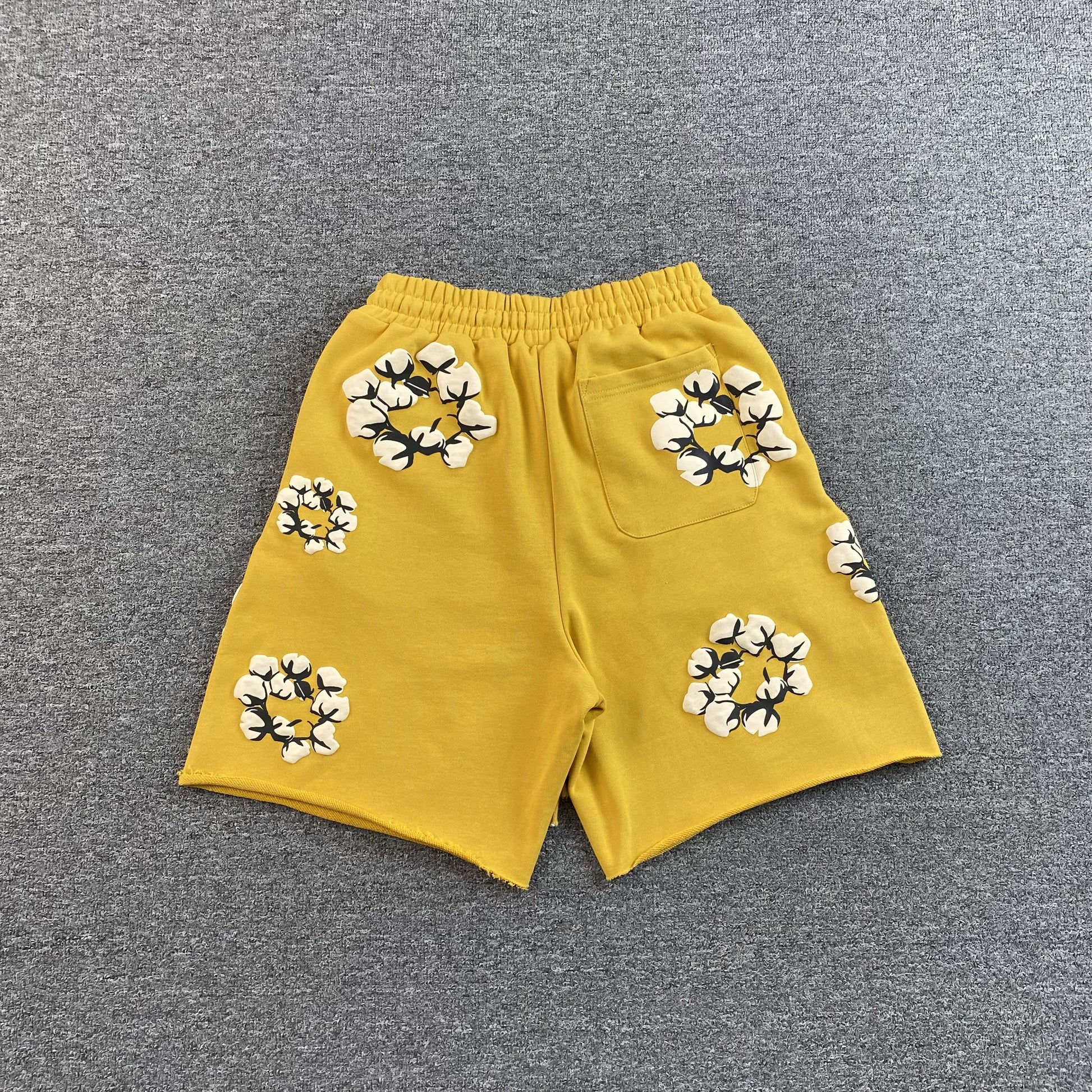 denim-tears-x-cpfm-cactus-tears-wreath-shorts-yellow-2-Drip Store Argentina