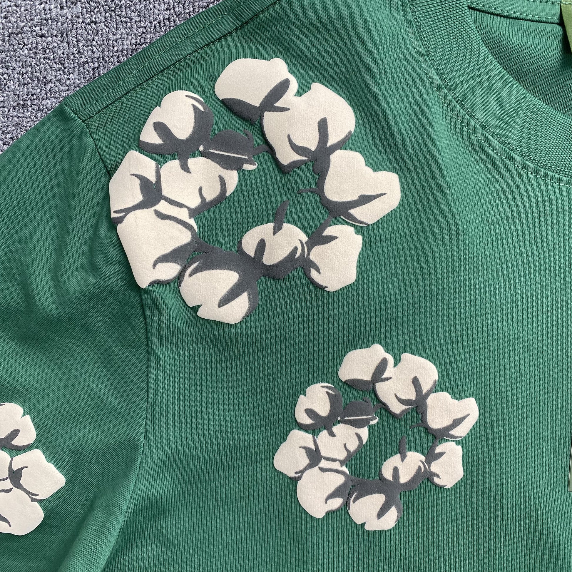 DENIM TEARS X CPFM CACTUS TEARS WREATH TEE GREEN-Drip Store Argentina