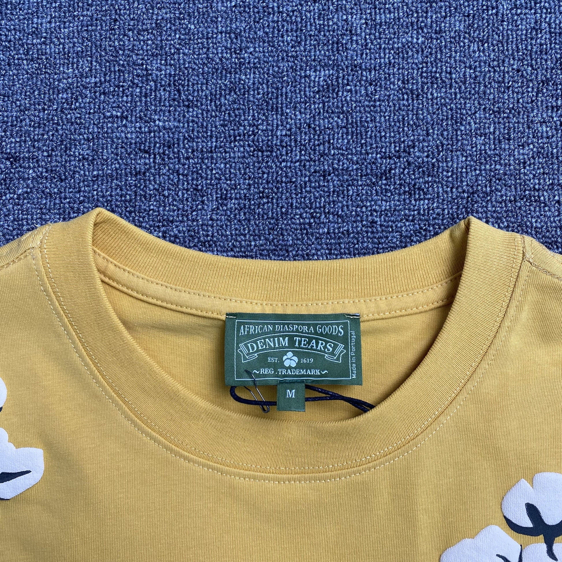 denim-tears-x-cpfm-cactus-tears-wreath-tee-yellow-3-Drip Store Argentina