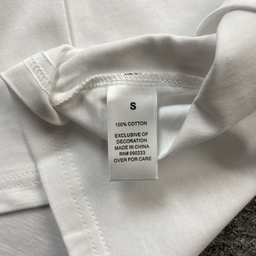 fear-of-god-essentials-boxy-t-shirt-applique-logo-white-4-Drip Store Argentina