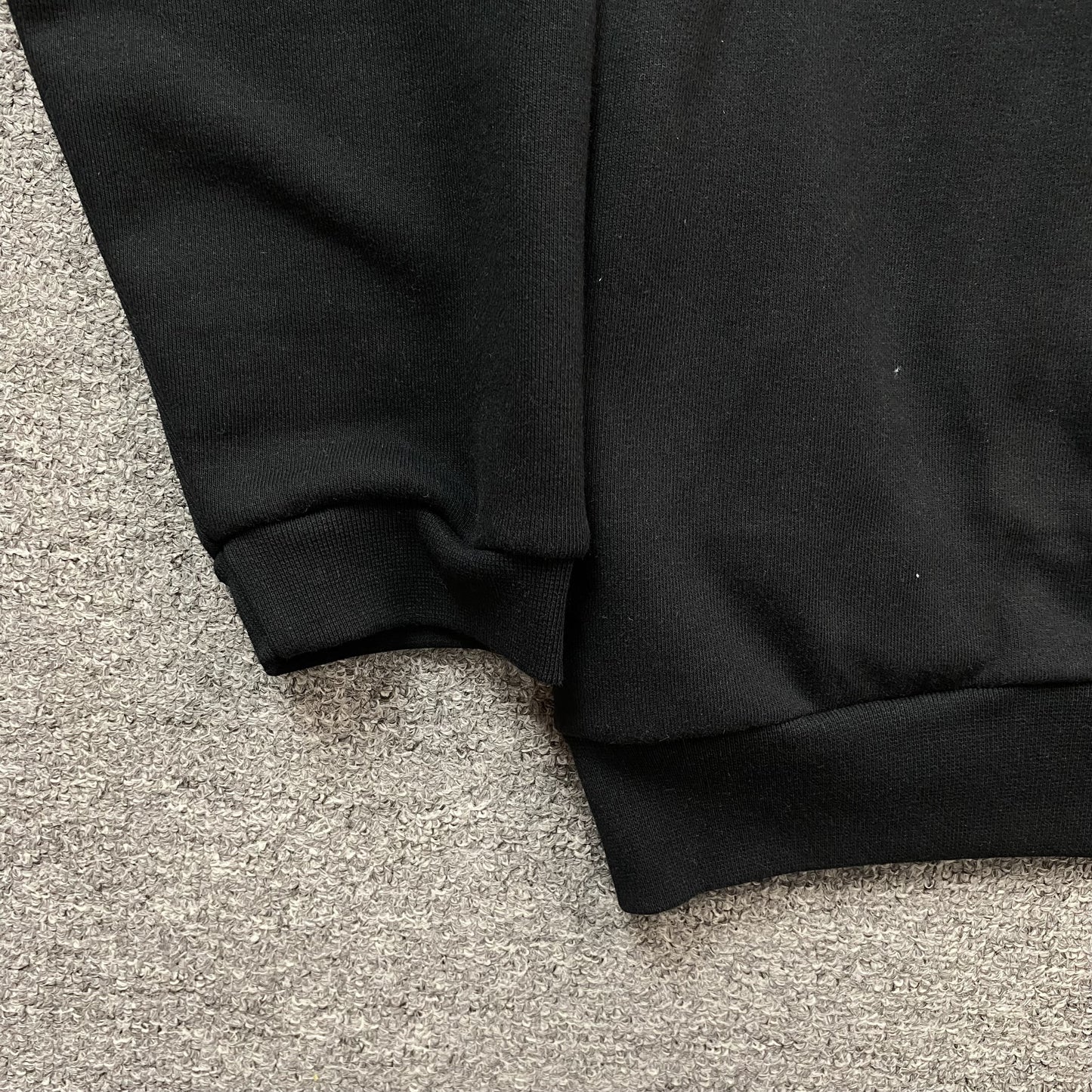 fear-of-god-essentials-hoodie-black-4-Drip Store Argentina
