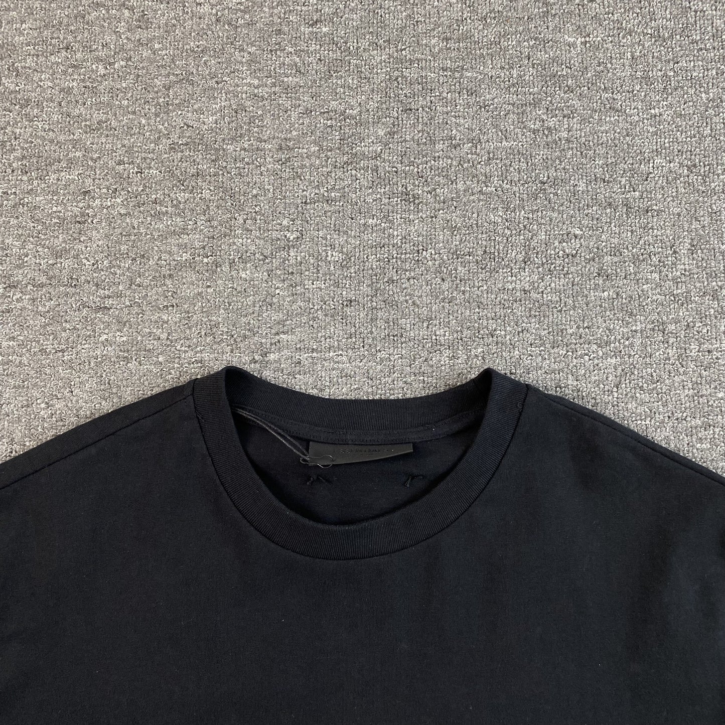 fear-of-god-essentials-nba-tee-black-3-Drip Store Argentina