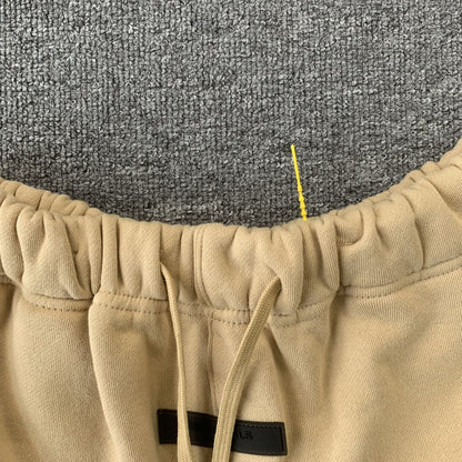 fear-of-god-essentials-shorts-sand-5-Drip Store Argentina
