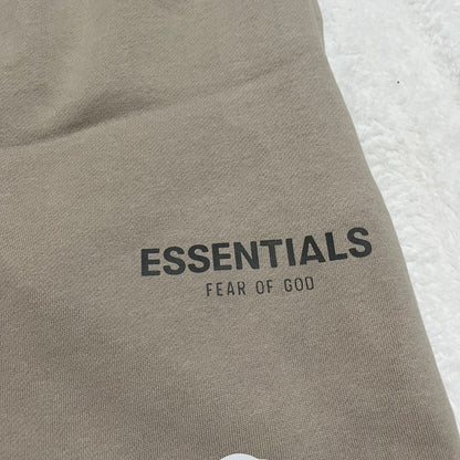 fear-of-god-essentials-shorts-ss21-taupe-2-Drip Store Argentina