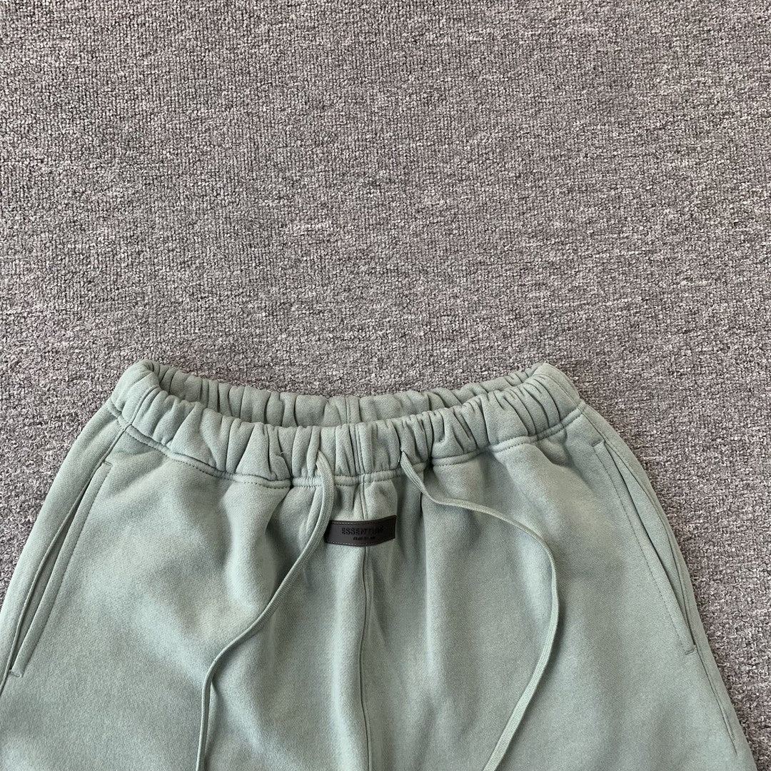 fear-of-god-essentials-shorts-sycamore-4-Drip Store Argentina