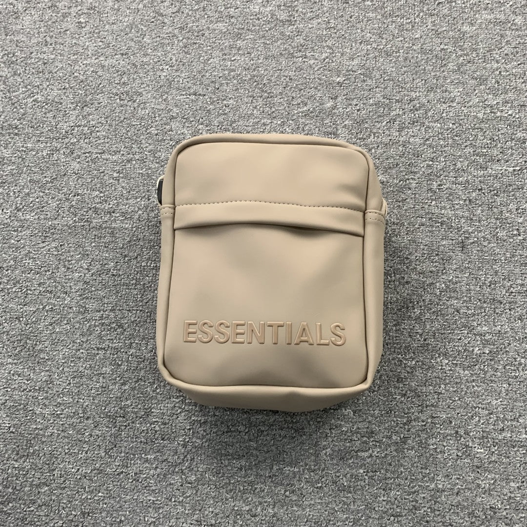 fear-of-god-essentials-shoulder-bag-beige-Drip Store Argentina