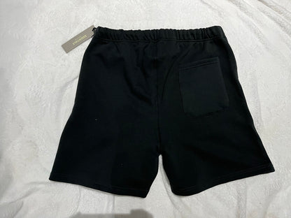 fear-of-god-essentials-sweat-shorts-black-5-Drip Store Argentina