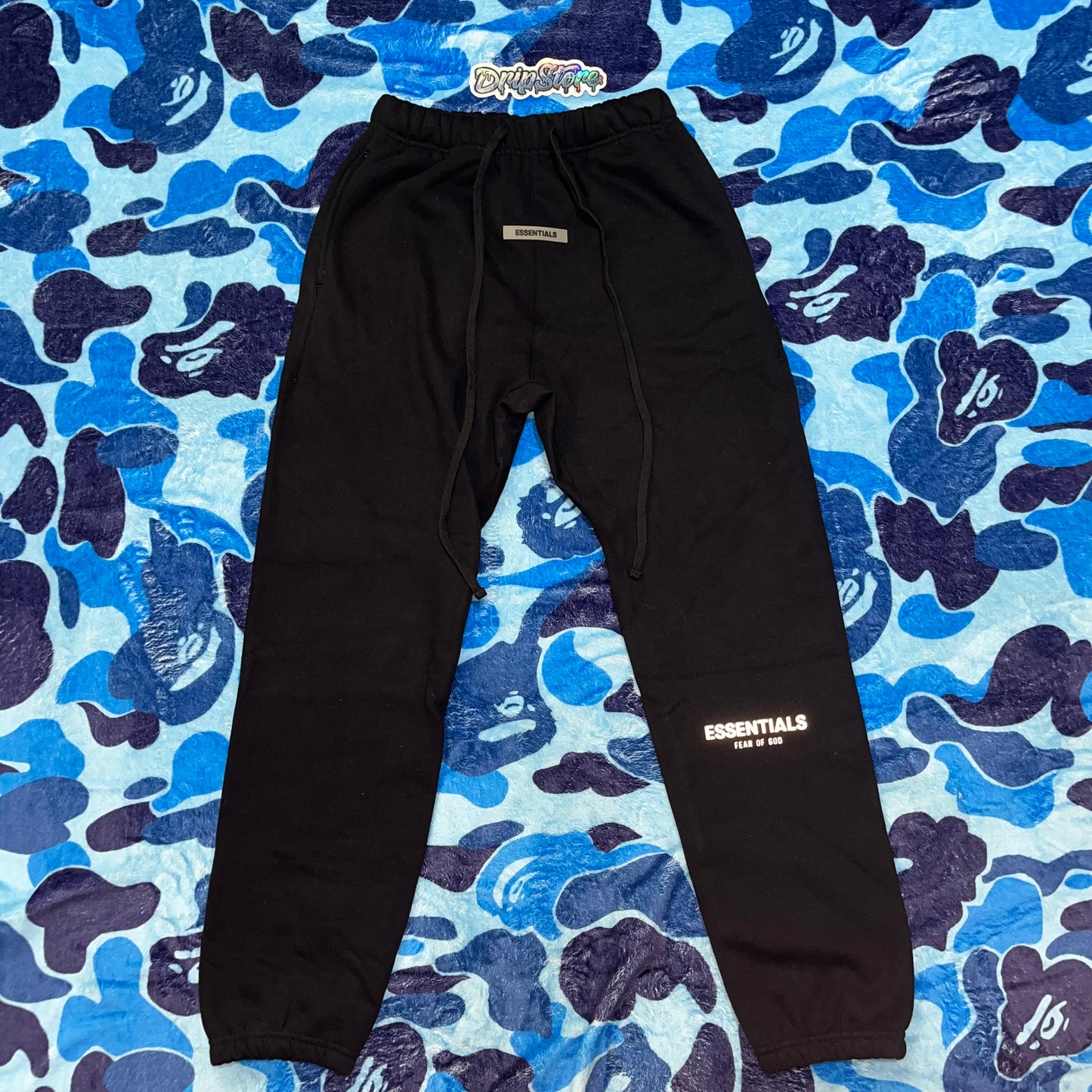 fear-of-god-essentials-sweatpants-black-3-Drip Store Argentina