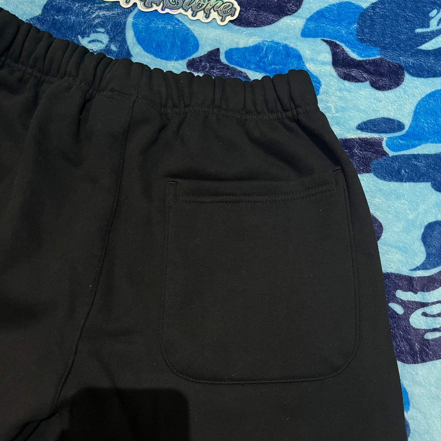 fear-of-god-essentials-sweatpants-black-6-Drip Store Argentina