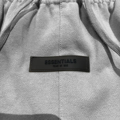 fear-of-god-essentials-sweatshort-seal-4-Drip Store Argentina