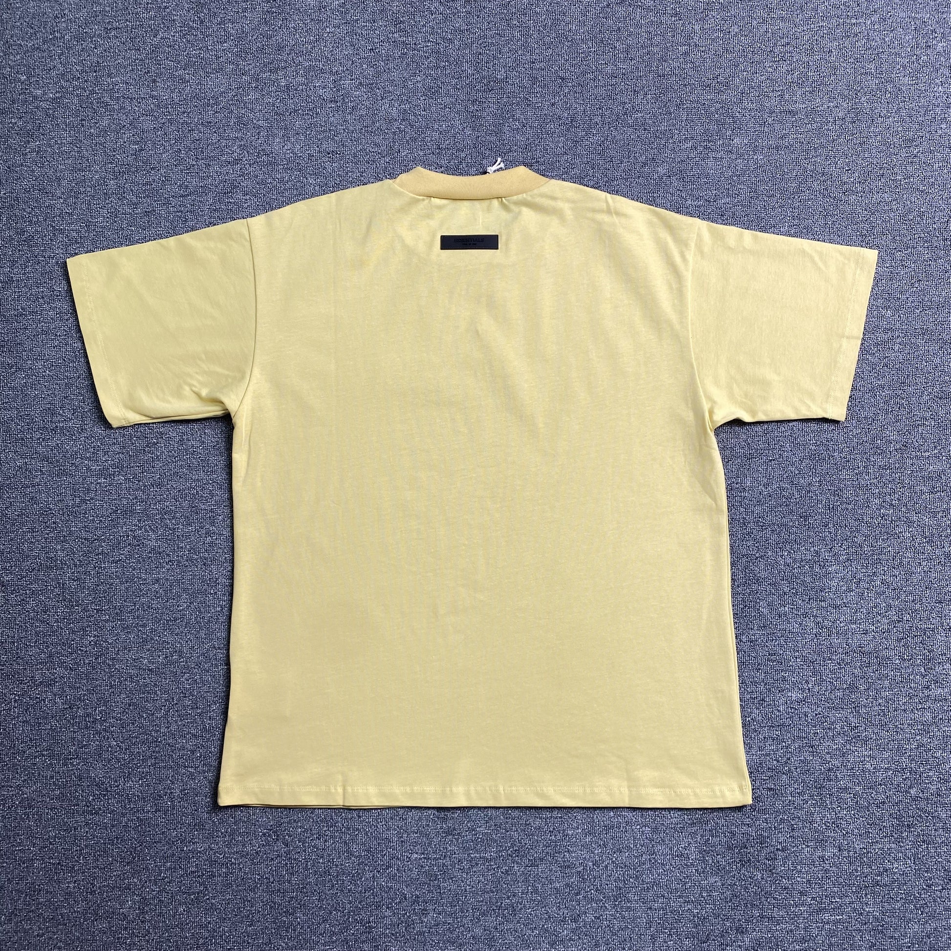 fear-of-god-essentials-tee-egg-shell-3-Drip Store Argentina