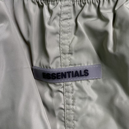 fear-of-god-essentials-volley-shorts-alfalfa-sage-3-Drip Store Argentina