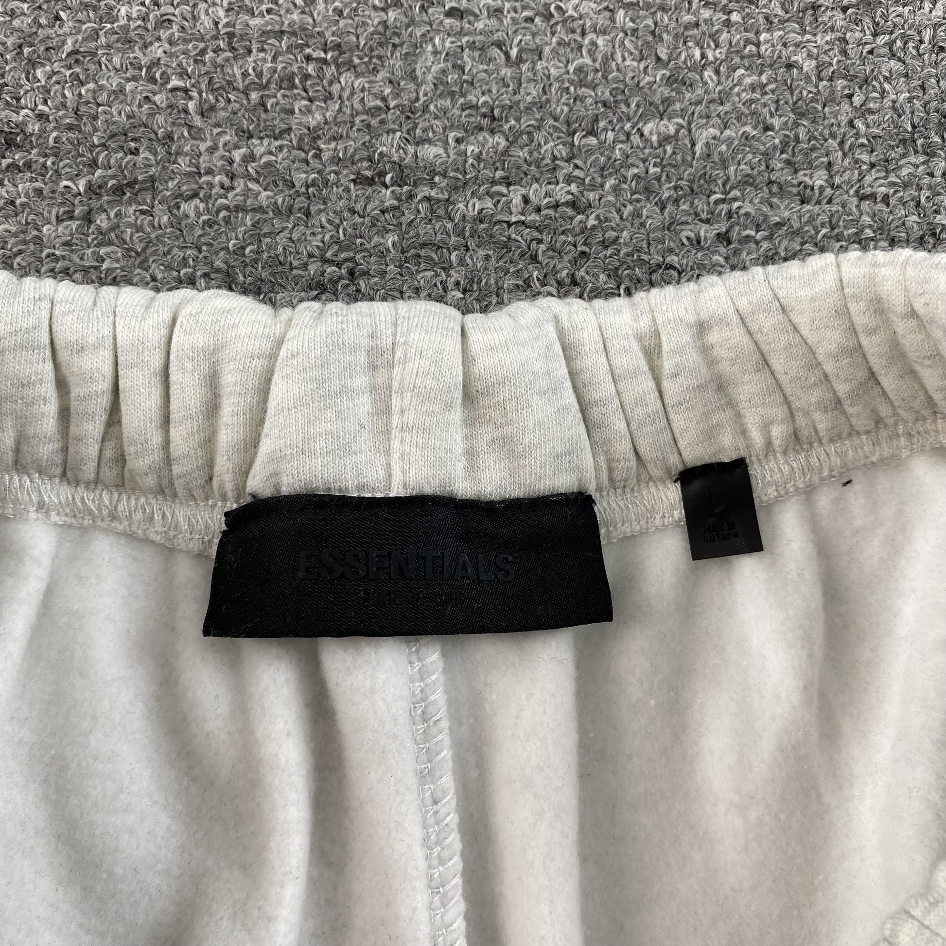 fear-of-god-essentials-wnba-shorts-grey-6_68cee834-Drip Store Argentina