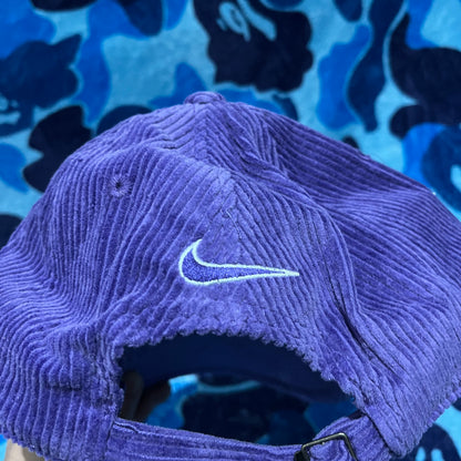 Gorra Supreme x Nike Violeta