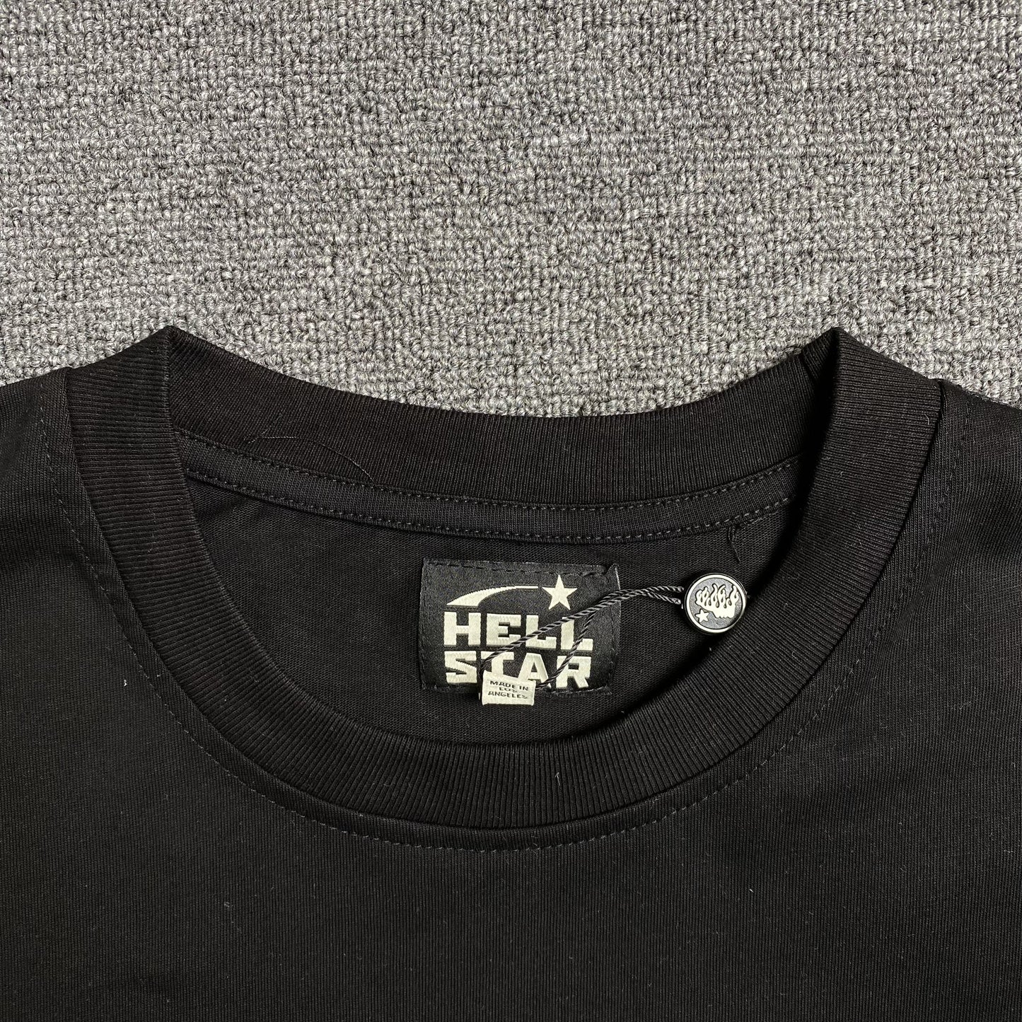 hellstar-classic-logo-gel-print-tee-black-6-Drip Store Argentina