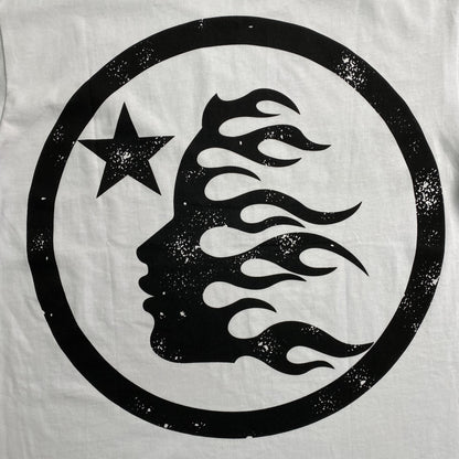 hellstar-classic-logo-gel-print-tee-white-4-Drip Store Argentina